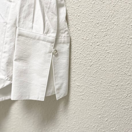 2025S/S KURASHI&Trips PUBLISHING  「やわらかに、凛と」すずらん揺れる刺繍ブラウス