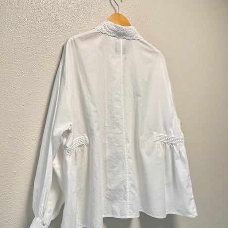 2026SS / 販売継続品 /  オオカミとフクロウ  オオカミと小鳥の囀る木の下で ブラウス