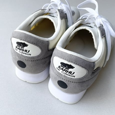 販売継続品 / KARHU  ALBATROSS 82 DAWN BLUE × DESERT SAGE