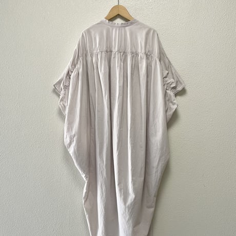 mizuiro ind バックギャザーノースリーブ ロングシャツワンピース【ベージュ】