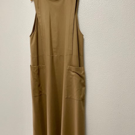 2024AW / 人気完売品 utilite  サキソニー ストレッチ ジャンパー スカート キャメル