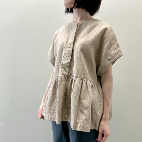 bulle de savon フレンチリネン　裾ギャザーブラウス