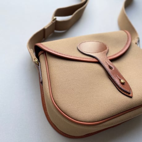販売継続品 / タグ付き未使用品 / Brady COLNE ショルダーバッグ