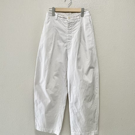 nest Robe コットン2タックテーパードパンツ