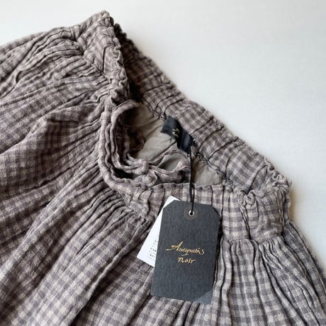 タグ付き未使用品 /  Antiquités noir ギャザースカート