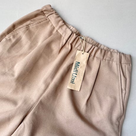 販売継続品 / タグ付き未使用品 / MidiUmi color easy pants