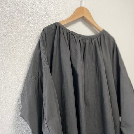 2024AW / Veritecoeur ギャザープルオーバー