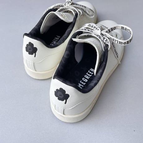 人気完売品 / marimekko × adidas STAN SMITH コラボスニーカー