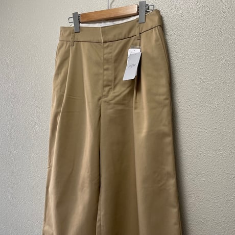 2025 /  タグ付き未使用品 SLOBE IENA チノタックワイドパンツ