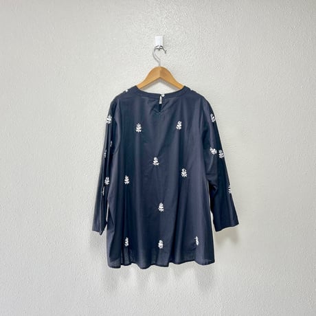 GA-ON コットンペーズリーラクノウ刺繍プルオーバー