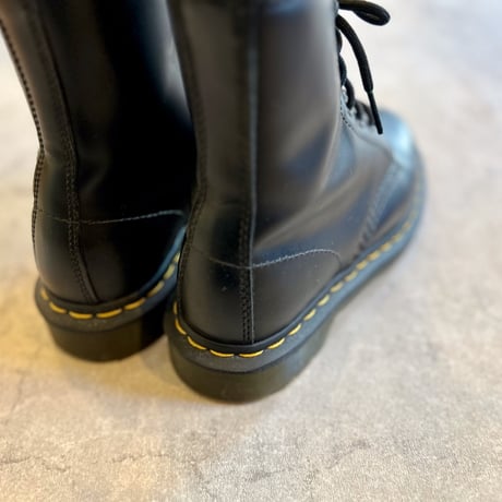 Dr. Martens  8ホールブーツ