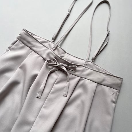 人気定番品 / 2024SS / sirone サスペンダー付きコクーンパンツ