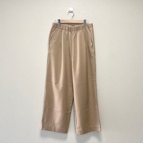 販売継続品 / タグ付き未使用品 / MidiUmi color easy pants