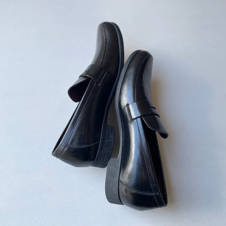 未使用品 / 販売継続品 / TRAVEL SHOES by chausser ガラスレザー ローファー