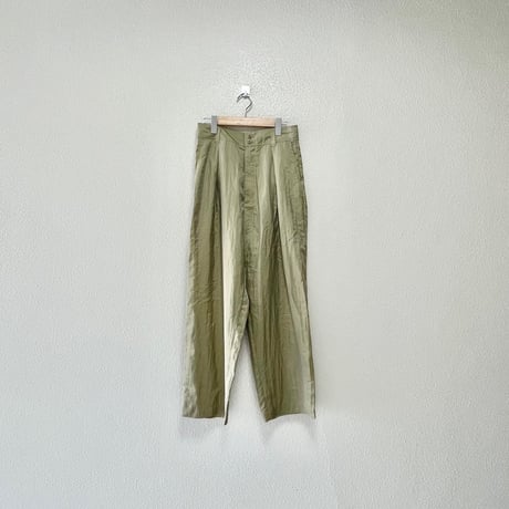 未使用品 / TICCA  シルクナイロンタックパンツ
