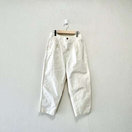 NATURAL LAUNDRY ロイカストレッチ テーパードパンツ