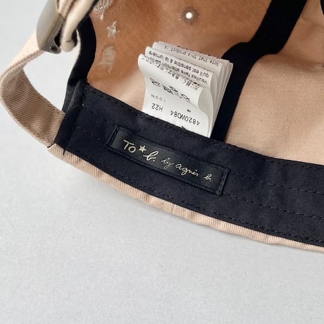 To b. by agnes b. WO84 CAP メッセージキャップ