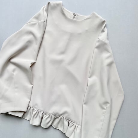 販売継続品 / anana 裾フリルブラウス グレージュ