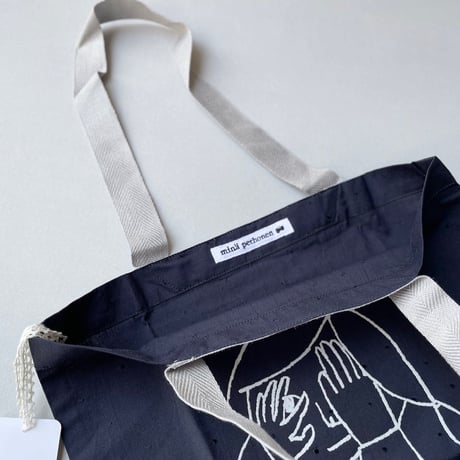 タグ付き未使用品 / 人気完売品 / mina perhonen ワンマイルバッグ -Chirari-