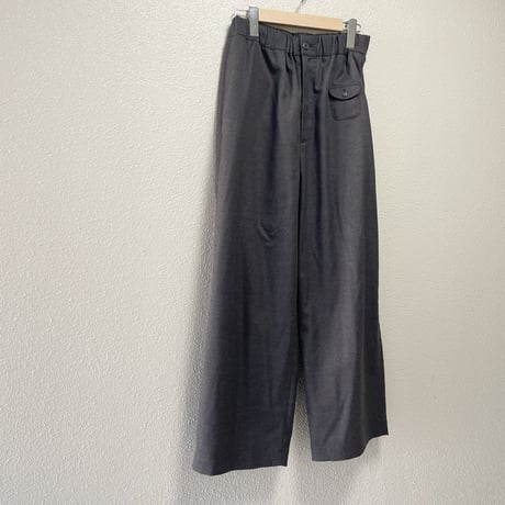 2025AW / 販促継続品 休日と詩 ダックワーズパンツ