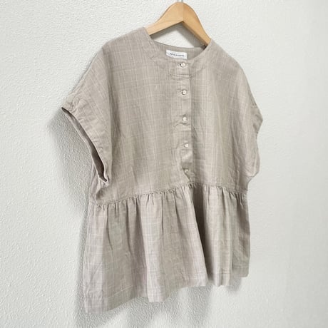bulle de savon フレンチリネン　裾ギャザーブラウス