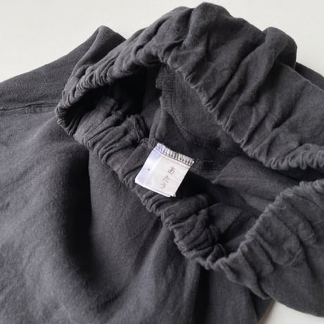 定番品 / あたう洋裁店 ポンポンマム サルエルパンツ ブラック