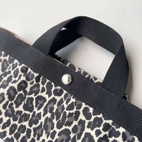 未使用品 / 限定カラー / Herve Chapelier  701FB パンサーブラン×ノワール×ブラン 舟型トートS