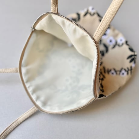 mina perhonen muffin bag -flower crown-
