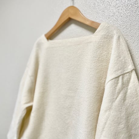 nest Robe スクエアネックウールプルオーバー
