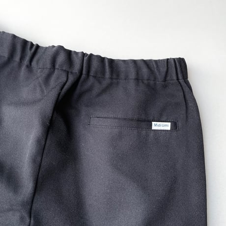 販売継続品 / タグ付き未使用品 / MidiUmi color easy pants