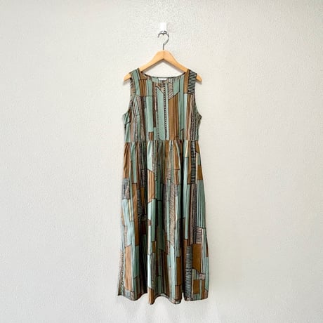 LE GLAZIK バティック スリーブレスワンピース