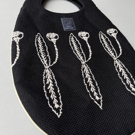2023SS / 人気完売品 / minaperhonen egg bag -developpe-