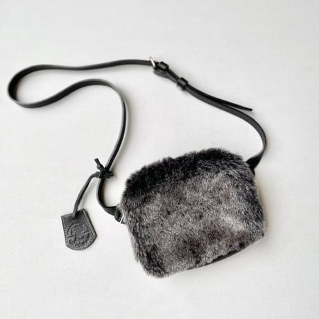 REN  FAKE FUR ミニチェストバッグ