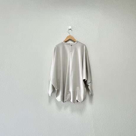 人気完売品 / mizuiro ind スタンドカラーコクーンプルオーバー
