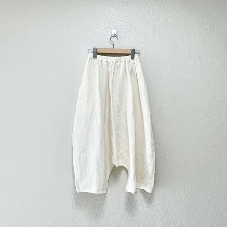 定番品 / あたう洋裁店 ポンポンマム サルエルパンツ 生成り