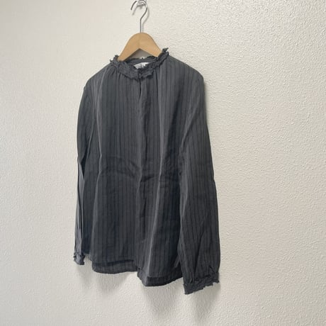 LOISIR リネン断ち切りフリルカラーブラウス