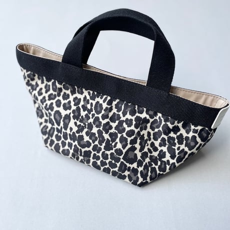 未使用品 / 限定カラー / Herve Chapelier  701FB パンサーブラン×ノワール×ブラン 舟型トートS