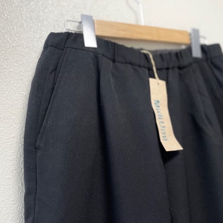 販売継続品 / タグ付き未使用品 / MidiUmi color easy pants