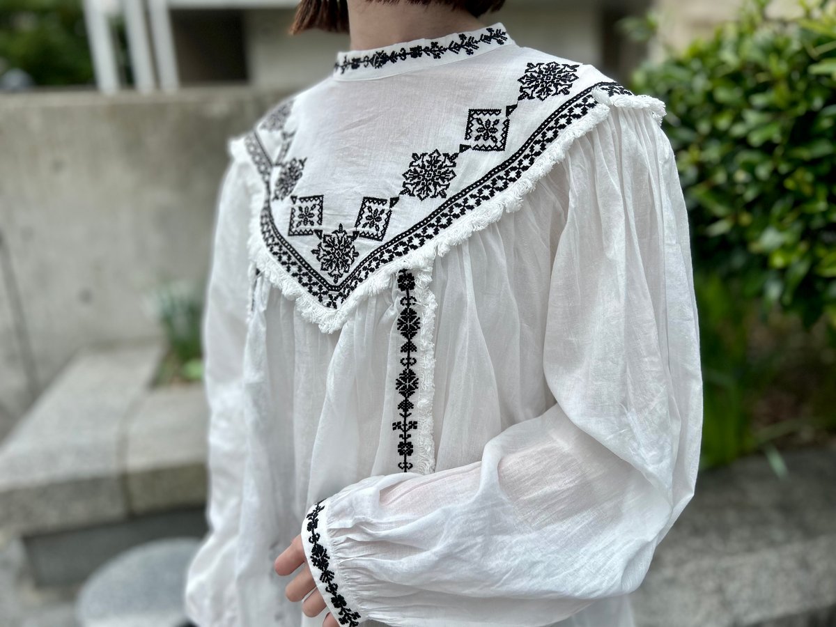 IENA クロス刺繍ボイルブラウス | Lisululu Store IENA クロス刺繍ボイルブラウス | Lisululu Store