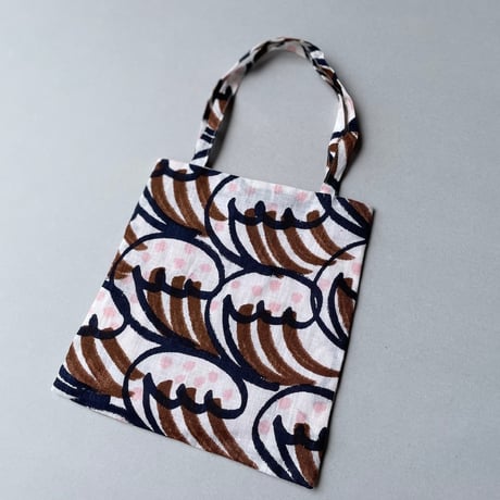 人気完売品 / minaperhonen mini bag -nami-