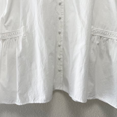 2026SS / 販売継続品 /  オオカミとフクロウ  オオカミと小鳥の囀る木の下で ブラウス
