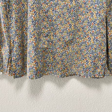 A.P.C.  リバティ 小花柄ブラウス