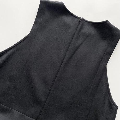 2024AW / 人気完売品 utilite  サキソニー ストレッチ ジャンパー スカート ブラック
