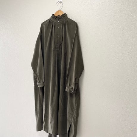 Honnete  frilled collared wide dress フリルカラー ワイドワンピース