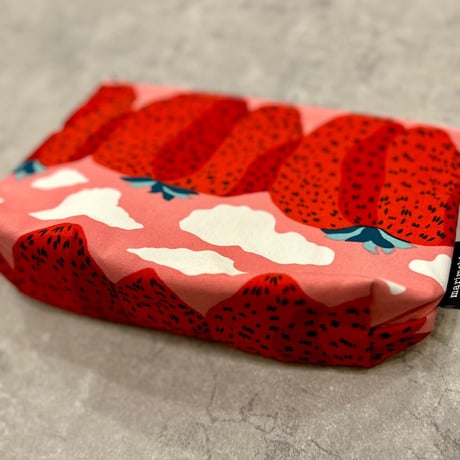 marimekko MANSIKKA VUORET ポーチ Relle