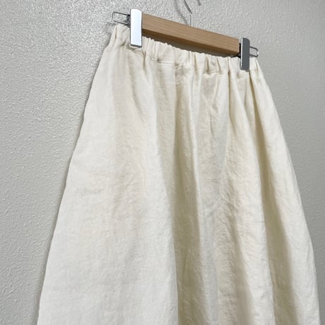 定番品 / あたう洋裁店 ポンポンマム サルエルパンツ 生成り