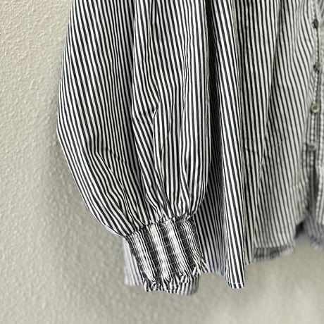 UNIVERSAL TISSU バンドカラーギャザーブラウス