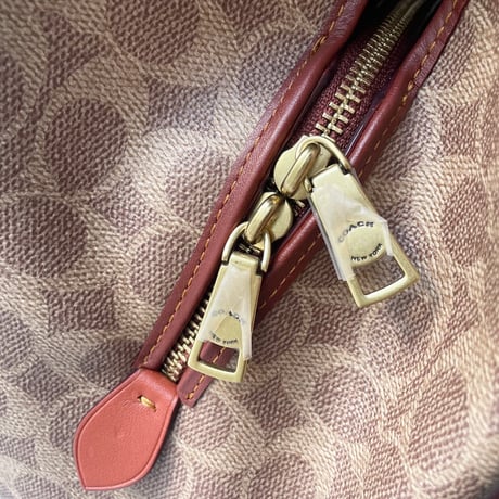 COACH ハドリーホーボー シグネチャーキャンバス