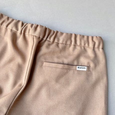 販売継続品 / タグ付き未使用品 / MidiUmi color easy pants