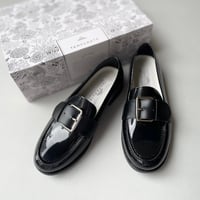 未使用品 / 販売継続品 TEMPERATE GLEN ゴールドバックルベルト ローファー(レイン対応)